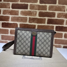 Gucci Clutch Bags